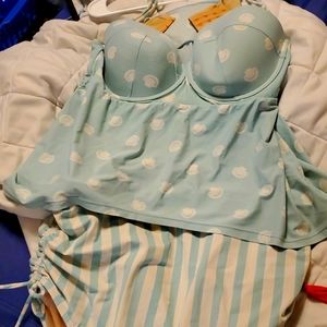 Lane Bryant Caciqie mint swimsuit.built in bra